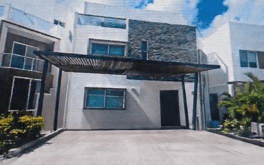COL. FRACC. AGUA  RESIDENCIAL FASE II,  SUPERMANZANA 330, BENITO JUAREZ, QUINTANA ROO.